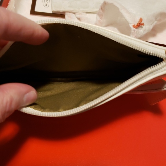 Coach wristlet - Picture 2 of 5